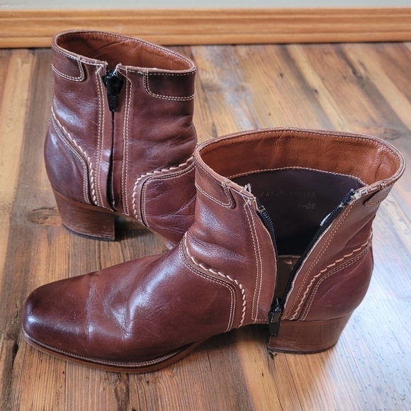 VINTAGE THE BAY Above Ankle Block Heel Boot, Brown Leather, Made in Canada - Picture 2 of 16